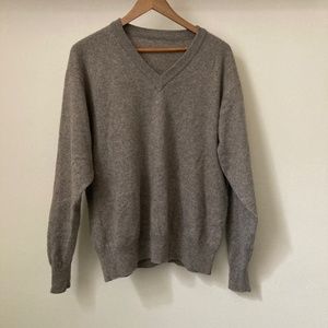 100% Cashmere Fawn Grey Sweater vintage v-neck